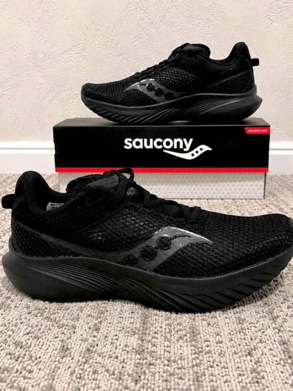 NEW Women’s Saucony Size 8.5